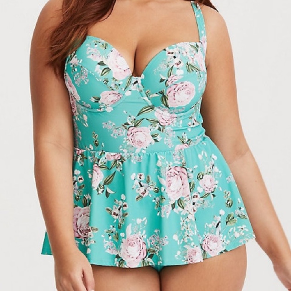 Torrid size 1 one piece swimsuit